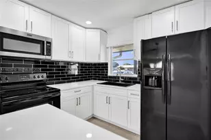 2915 Crosley Dr W, West Palm Beach, FL 33415 - Photo 1