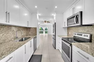 701 SW 142nd Ave, Pembroke Pines, FL 33027 - Photo 1