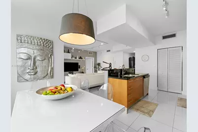 253 NE 2nd St #1002, Miami, FL 33132 - Photo 1