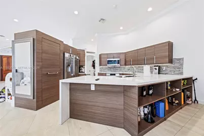 2994 Oakbrook Dr, Weston, FL 33332 - Photo 1