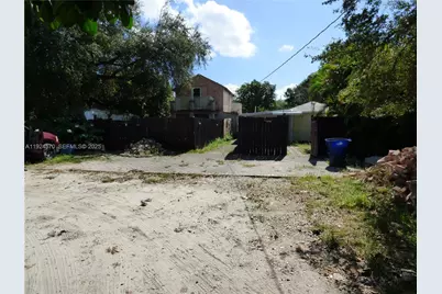 408 NW 97th St, Miami, FL 33150 - Photo 1
