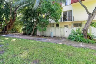 1655 NE 115th St, Miami, FL 33181 - Photo 1
