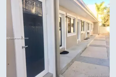 7921 Abbott Ave #5, Miami Beach, FL 33141 - Photo 1