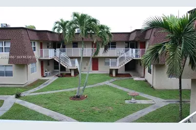 4528 SW 54th St #304-B, Dania Beach, FL 33314 - Photo 1