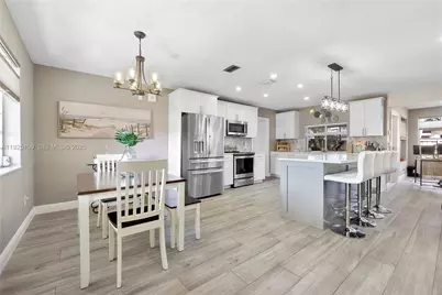 8831 NW 11th St, Pembroke Pines, FL 33024 - Photo 1