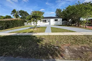 701 NE 170th St, North Miami Beach, FL 33162 - Photo 1
