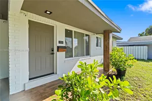 230 SW 29th Ave, Fort Lauderdale, FL 33312 - Photo 1