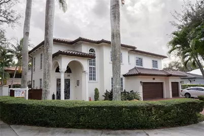 8204 NW 165 St Th, Miami Lakes, FL 33016 - Photo 1