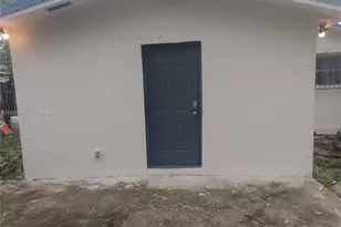 980 NW 109th St, Miami, FL 33168 - Photo 1