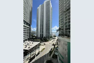 170 SE 14th St #1906, Miami, FL 33131 - Photo 1