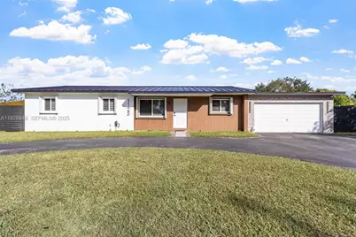 1125 NW 15th St, Homestead, FL 33030 - Photo 1
