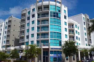 110 Washington Ave, Miami Beach, FL 33139 - Photo 1