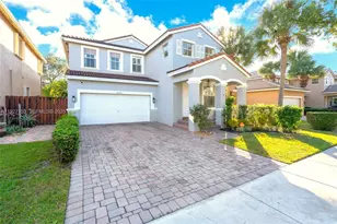 4272 N Magnolia Cir, Delray Beach, FL 33445 - Photo 1