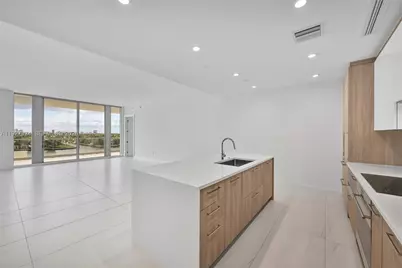 153 N Seabreeze Blvd #503-S, Fort Lauderdale, FL 33304 - Photo 1