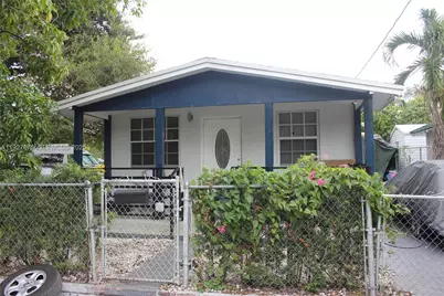 5575 NE 3rd Ave, Miami, FL 33137 - Photo 1