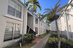 4431 Treehouse Ln, Tamarac, FL 33319 - Photo 1