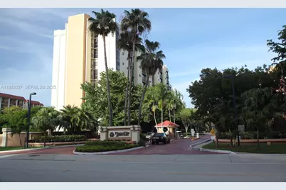 17021 N Bay Rd #517, Sunny Isles Beach, FL 33160 - Photo 1