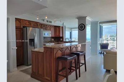 2655 Collins Ave #2105, Miami Beach, FL 33140 - Photo 1