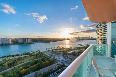 300 S Pointe Dr #1701, Miami Beach, FL 33139 - Photo 1