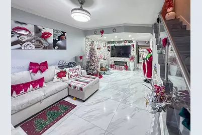 2216 W 53rd Pl #2216, Hialeah, FL 33016 - Photo 1