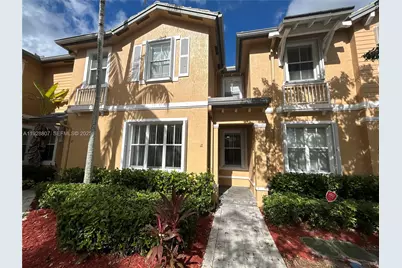 230 SE 29th Ave #11, Homestead, FL 33033 - Photo 1