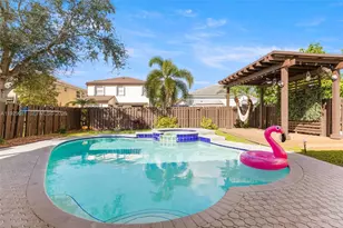 574 NW 159th Ave, Pembroke Pines, FL 33028 - Photo 1
