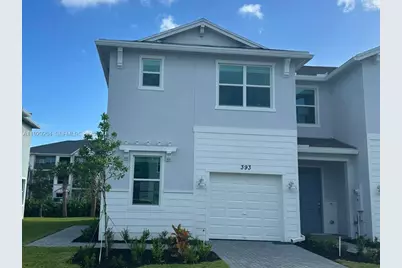 393 SE Crossoak Ln, Port Saint Lucie, FL 34984 - Photo 1