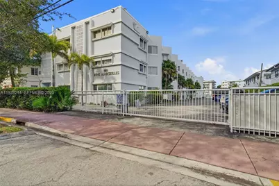 1185 Marseille Dr #308, Miami Beach, FL 33141 - Photo 1