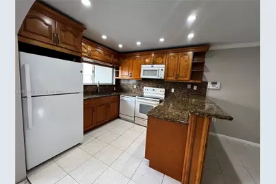 351 NW 82nd Ave #1118, Miami, FL 33126 - Photo 1