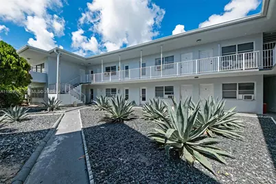 7271 Gary Ave #6, Miami Beach, FL 33141 - Photo 1