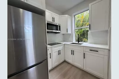 2425 SW 6th St #5, Miami, FL 33135 - Photo 1