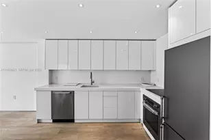1800 Collins Ave, Miami Beach, FL 33139 - Photo 1