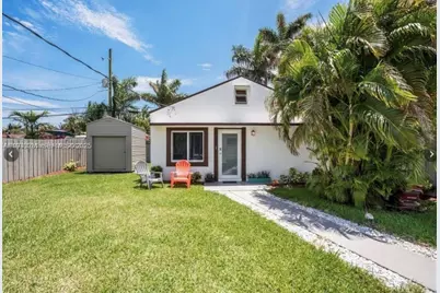 1526 NE 110th St #B, Miami, FL 33161 - Photo 1