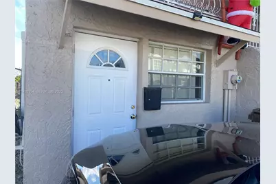 1062 W 42nd Pl #41, Hialeah, FL 33012 - Photo 1