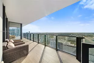 88 SW 7th St, Miami, FL 33130 - Photo 1
