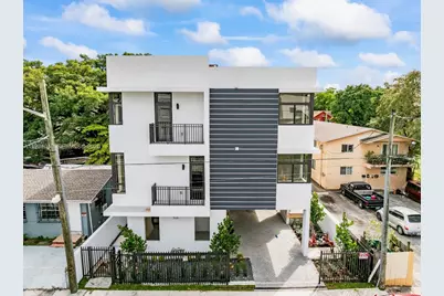 526 SW 2nd St #1, Miami, FL 33130 - Photo 1
