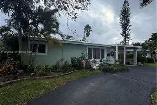 918 SE 16th St, Deerfield Beach, FL 33441 - Photo 1