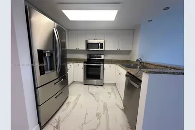 19501 W Country Club Dr #406, Aventura, FL 33180 - Photo 1