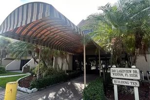 240 Lakeview Dr, Weston, FL 33326 - Photo 1