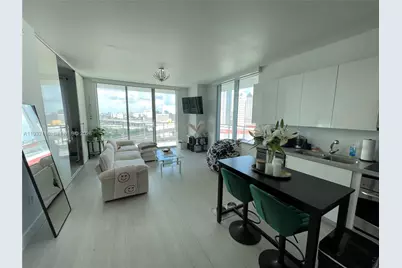 90 SW 3rd St #1205, Miami, FL 33130 - Photo 1