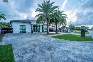 10850 SW 32nd St, Miami, FL 33165 - Photo 1