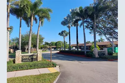 2320 Elm Ct, Pembroke Pines, FL 33026 - Photo 1