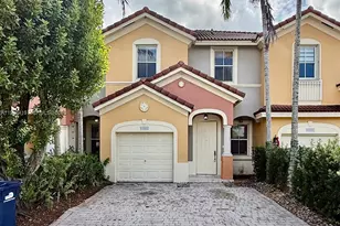 16660 SW 83rd Ln, Miami, FL 33193 - Photo 1
