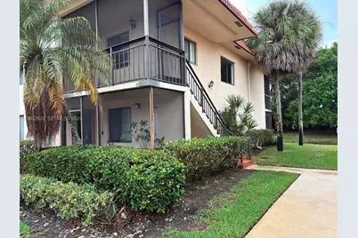 341 Lakeview Dr #104, Weston, FL 33326 - Photo 1