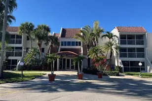 120 Lakeview Dr, Weston, FL 33326 - Photo 1