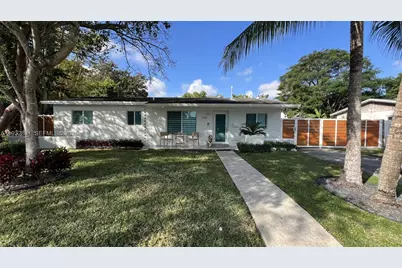 15660 SW 100 Ave, Miami, FL 33157 - Photo 1