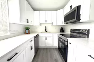 521 Normandy K, Delray Beach, FL 33484 - Photo 1