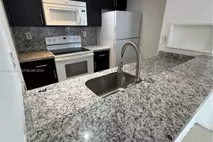 7075 NW 186th St, Hialeah, FL 33015 - Photo 1