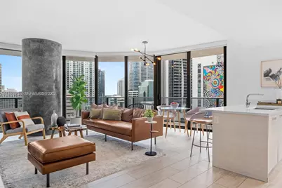 45 SW 9th St #1403, Miami, FL 33130 - Photo 1