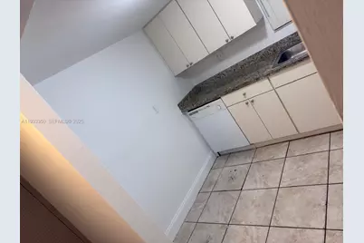 9369 Fontainebleau Blvd #J107, Miami, FL 33172 - Photo 1